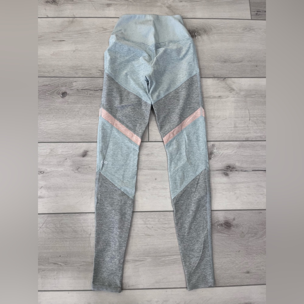 ALO Yoga Alosoft Lounge Leggings High Waisted XS NWOT - Picture 2 of 3